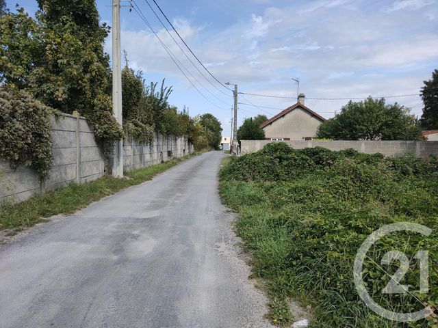 Afficher la photo en grand terrain à vendre - 202.0 m2 - REIMS - 51 - CHAMPAGNE-ARDENNE - Century 21 Espace Conseil