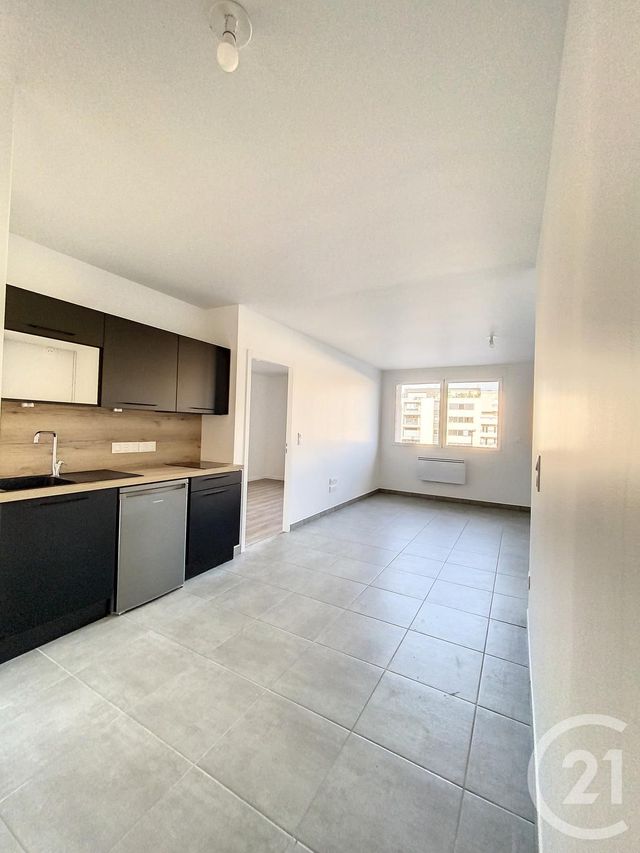 Appartement T2 à vendre - 2 pièces - 46.83 m2 - REIMS - 51 - CHAMPAGNE-ARDENNE - Century 21 Espace Conseil