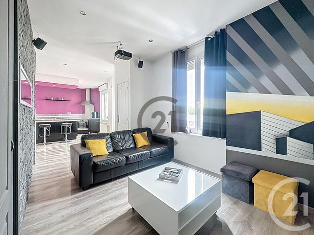 Afficher la photo en grand Appartement T2 à vendre - 2 pièces - 46.0 m2 - REIMS - 51 - CHAMPAGNE-ARDENNE - Century 21 Espace Conseil