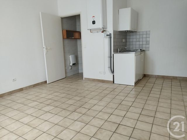 Appartement Studio à vendre - 1 pièce - 23.7 m2 - REIMS - 51 - CHAMPAGNE-ARDENNE - Century 21 Espace Conseil