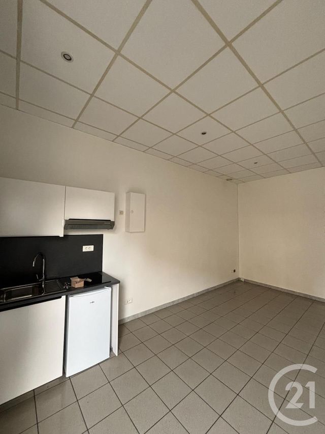 Appartement Studio à vendre - 1 pièce - 23.45 m2 - REIMS - 51 - CHAMPAGNE-ARDENNE - Century 21 Espace Conseil