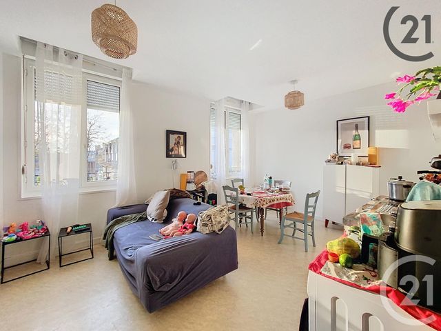 Appartement Studio à vendre - 1 pièce - 31.27 m2 - REIMS - 51 - CHAMPAGNE-ARDENNE - Century 21 Espace Conseil