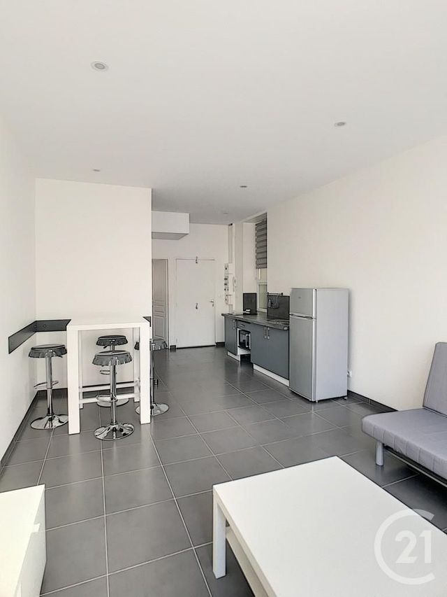 Afficher la photo en grand Appartement T2 à vendre - 2 pièces - 35.7 m2 - REIMS - 51 - CHAMPAGNE-ARDENNE - Century 21 Espace Conseil