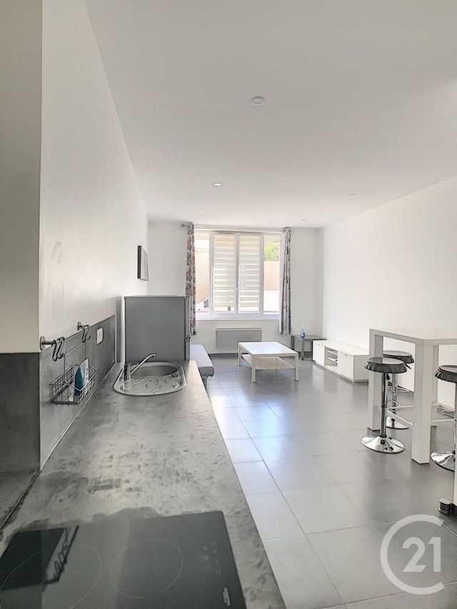 Afficher la photo en grand Appartement T2 à vendre - 2 pièces - 35.7 m2 - REIMS - 51 - CHAMPAGNE-ARDENNE - Century 21 Espace Conseil