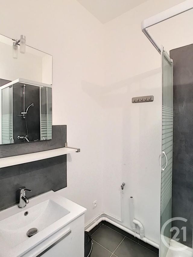 Afficher la photo en grand Appartement T2 à vendre - 2 pièces - 35.7 m2 - REIMS - 51 - CHAMPAGNE-ARDENNE - Century 21 Espace Conseil