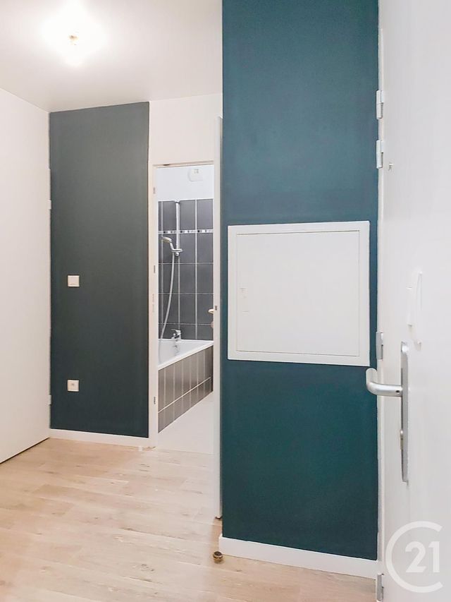 Afficher la photo en grand Appartement F4 à vendre - 4 pièces - 65.0 m2 - REIMS - 51 - CHAMPAGNE-ARDENNE - Century 21 Espace Conseil