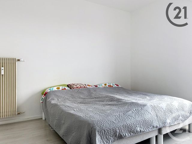 Afficher la photo en grand Appartement F4 à vendre - 4 pièces - 74.0 m2 - REIMS - 51 - CHAMPAGNE-ARDENNE - Century 21 Espace Conseil