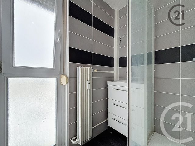 Appartement T4 à vendre - 4 pièces - 66.87 m2 - REIMS - 51 - CHAMPAGNE-ARDENNE - Century 21 Espace Conseil