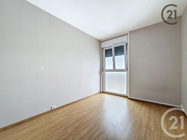 Appartement T4 à vendre - 4 pièces - 66.87 m2 - REIMS - 51 - CHAMPAGNE-ARDENNE - Century 21 Espace Conseil
