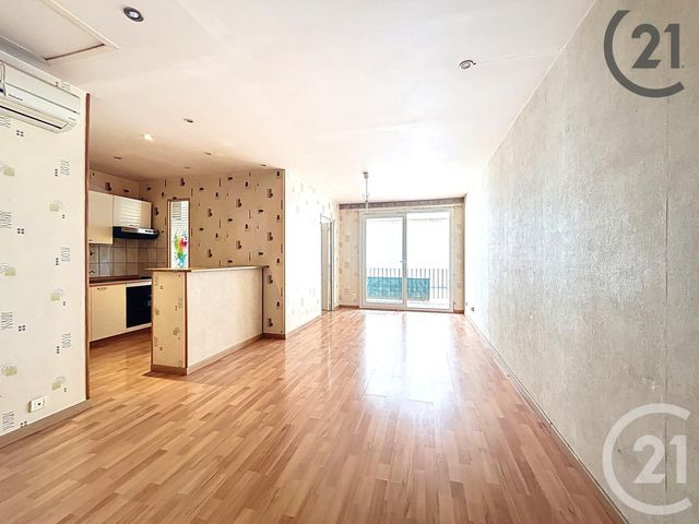 Appartement T3 à vendre - 3 pièces - 51.87 m2 - REIMS - 51 - CHAMPAGNE-ARDENNE - Century 21 Espace Conseil