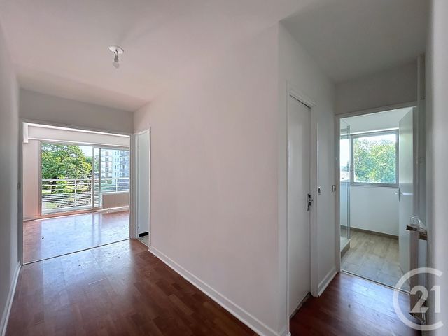 Appartement T4 à vendre - 4 pièces - 73.0 m2 - REIMS - 51 - CHAMPAGNE-ARDENNE - Century 21 Espace Conseil