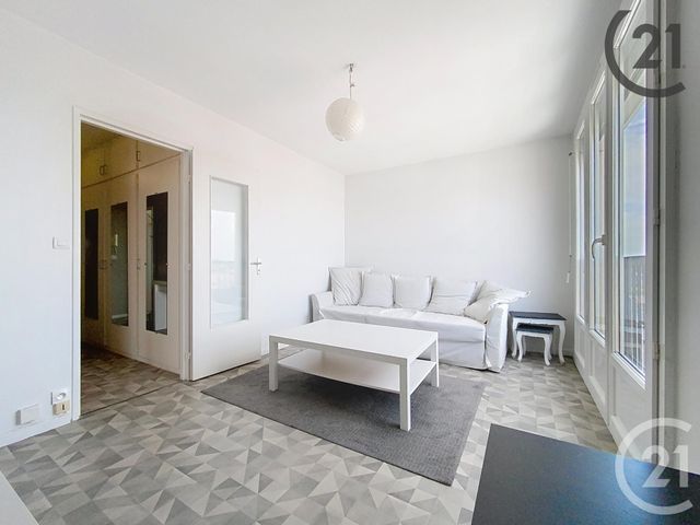 Appartement à vendre - 2 pièces - 45.67 m2 - REIMS - 51 - CHAMPAGNE-ARDENNE - Century 21 Espace Conseil