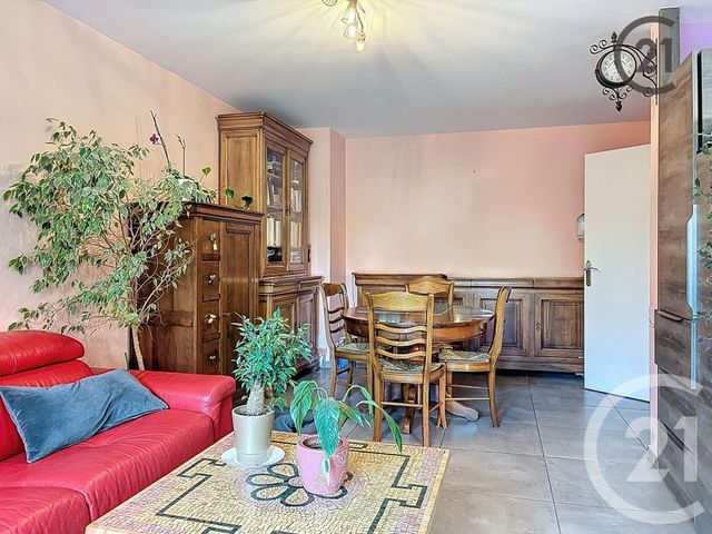 Appartement F4 à vendre - 4 pièces - 81.0 m2 - REIMS - 51 - CHAMPAGNE-ARDENNE - Century 21 Espace Conseil