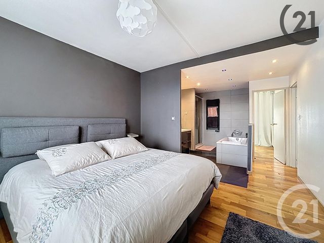 Appartement T5 à vendre - 5 pièces - 108.07 m2 - REIMS - 51 - CHAMPAGNE-ARDENNE - Century 21 Espace Conseil