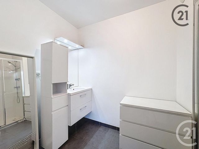 Appartement T2 à vendre - 2 pièces - 50.0 m2 - REIMS - 51 - CHAMPAGNE-ARDENNE - Century 21 Espace Conseil
