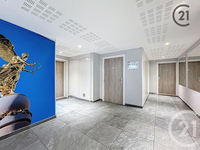 Appartement T2 à vendre - 2 pièces - 50.0 m2 - REIMS - 51 - CHAMPAGNE-ARDENNE - Century 21 Espace Conseil