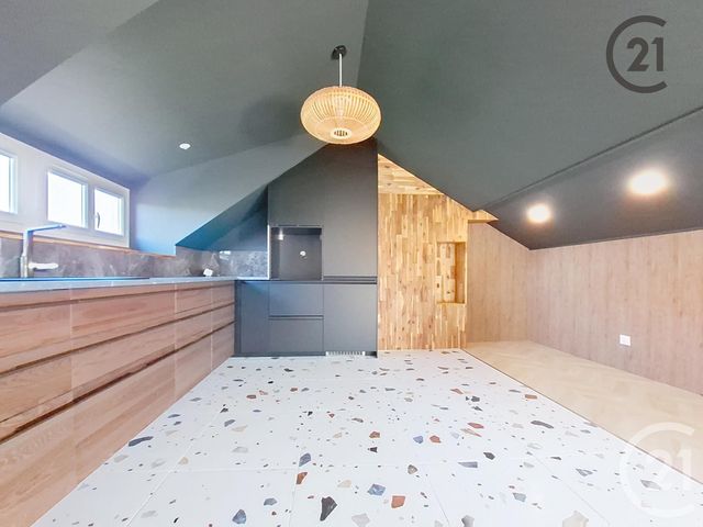 Appartement T4 à vendre - 4 pièces - 100.94 m2 - REIMS - 51 - CHAMPAGNE-ARDENNE - Century 21 Espace Conseil