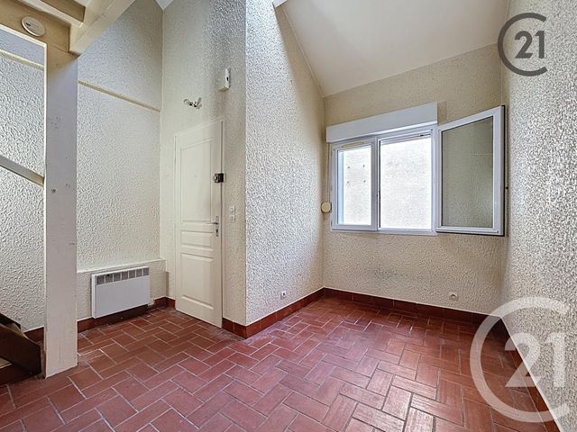 Appartement Autre à vendre - 2 pièces - 24.5 m2 - REIMS - 51 - CHAMPAGNE-ARDENNE - Century 21 Espace Conseil