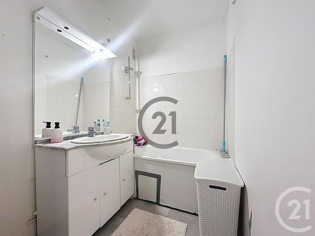 Appartement F4 à vendre - 4 pièces - 72.67 m2 - REIMS - 51 - CHAMPAGNE-ARDENNE - Century 21 Espace Conseil