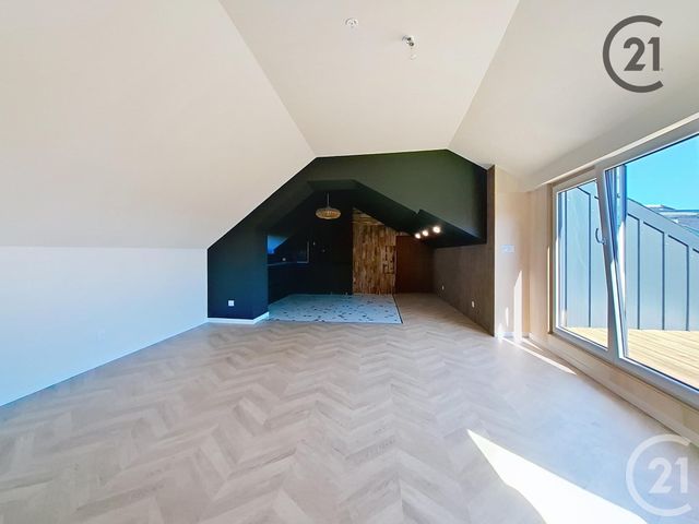 Appartement T4 à vendre - 4 pièces - 100.94 m2 - REIMS - 51 - CHAMPAGNE-ARDENNE - Century 21 Espace Conseil