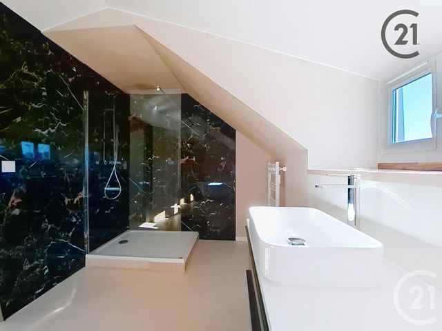 Appartement T4 à vendre - 4 pièces - 100.94 m2 - REIMS - 51 - CHAMPAGNE-ARDENNE - Century 21 Espace Conseil