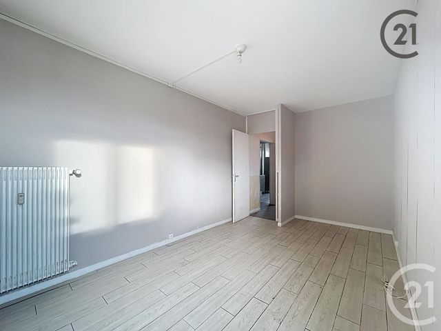 Appartement F4 à vendre - 4 pièces - 75.91 m2 - REIMS - 51 - CHAMPAGNE-ARDENNE - Century 21 Espace Conseil