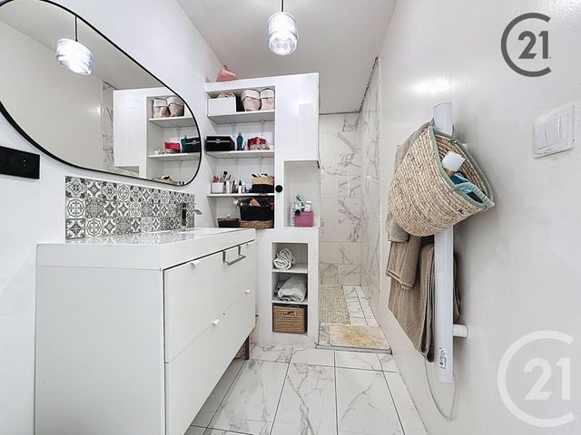 Appartement T4 à vendre - 4 pièces - 55.09 m2 - REIMS - 51 - CHAMPAGNE-ARDENNE - Century 21 Espace Conseil