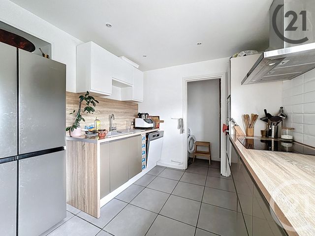 Appartement T5 à vendre - 5 pièces - 108.07 m2 - REIMS - 51 - CHAMPAGNE-ARDENNE - Century 21 Espace Conseil