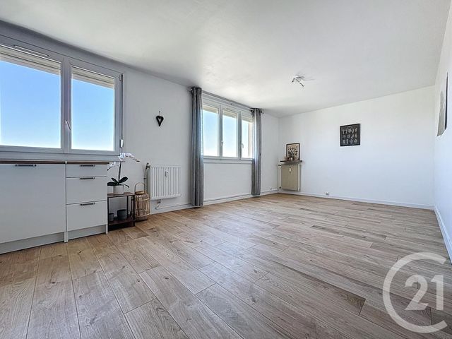 Appartement T3 à vendre - 3 pièces - 63.93 m2 - TINQUEUX - 51 - CHAMPAGNE-ARDENNE - Century 21 Espace Conseil