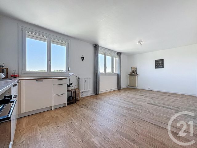 Appartement T3 à vendre - 3 pièces - 63.93 m2 - TINQUEUX - 51 - CHAMPAGNE-ARDENNE - Century 21 Espace Conseil