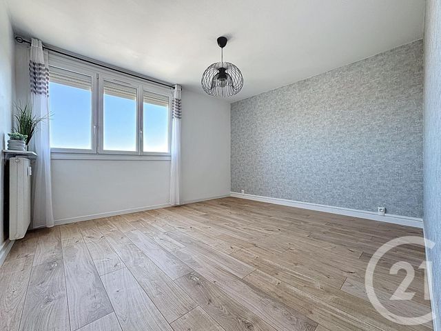Appartement T3 à vendre - 3 pièces - 63.93 m2 - TINQUEUX - 51 - CHAMPAGNE-ARDENNE - Century 21 Espace Conseil