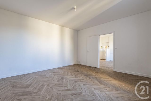 Appartement T4 à vendre - 4 pièces - 58.95 m2 - REIMS - 51 - CHAMPAGNE-ARDENNE - Century 21 Espace Conseil