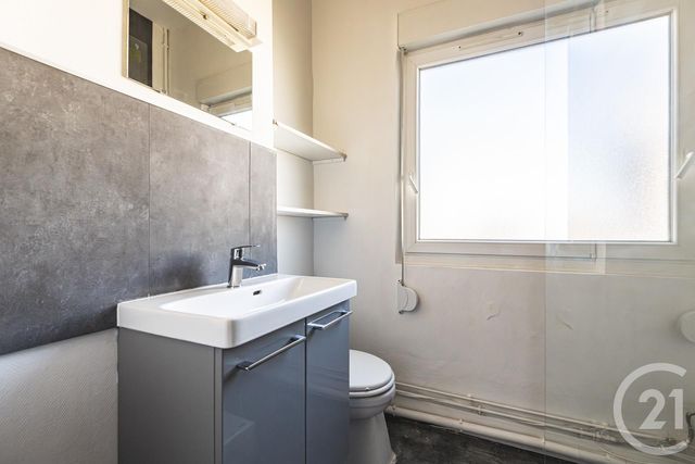 Appartement T2 à vendre - 2 pièces - 36.0 m2 - REIMS - 51 - CHAMPAGNE-ARDENNE - Century 21 Espace Conseil