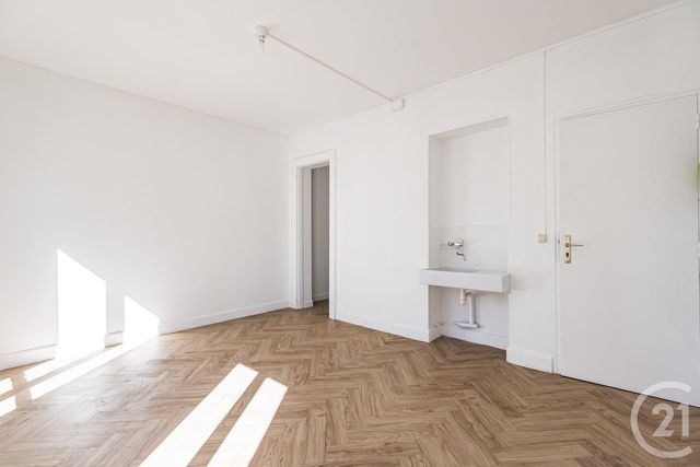 Appartement Studio à vendre - 1 pièce - 20.5 m2 - REIMS - 51 - CHAMPAGNE-ARDENNE - Century 21 Espace Conseil