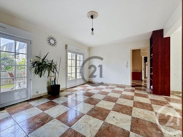 maison à vendre - 6 pièces - 122.81 m2 - ST BRICE COURCELLES - 51 - CHAMPAGNE-ARDENNE - Century 21 Espace Conseil