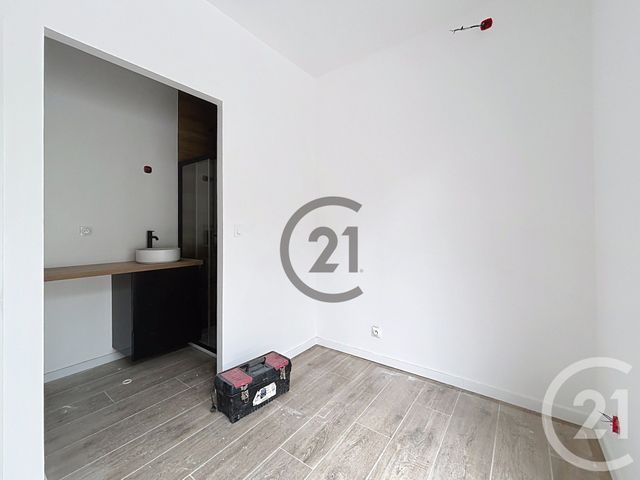 Appartement F1 bis à vendre - 2 pièces - 31.0 m2 - REIMS - 51 - CHAMPAGNE-ARDENNE - Century 21 Espace Conseil
