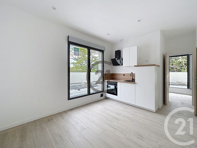 Appartement F1 bis à vendre - 2 pièces - 31.0 m2 - REIMS - 51 - CHAMPAGNE-ARDENNE - Century 21 Espace Conseil