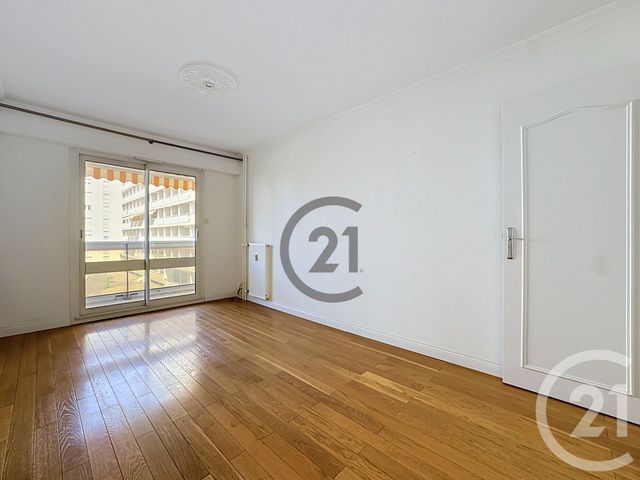 Appartement T5 à vendre - 5 pièces - 107.0 m2 - REIMS - 51 - CHAMPAGNE-ARDENNE - Century 21 Espace Conseil