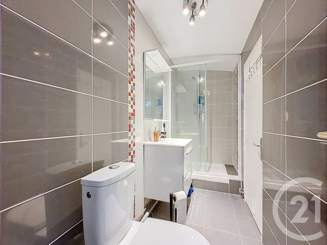 Appartement F5 à vendre - 5 pièces - 90.2 m2 - REIMS - 51 - CHAMPAGNE-ARDENNE - Century 21 Espace Conseil